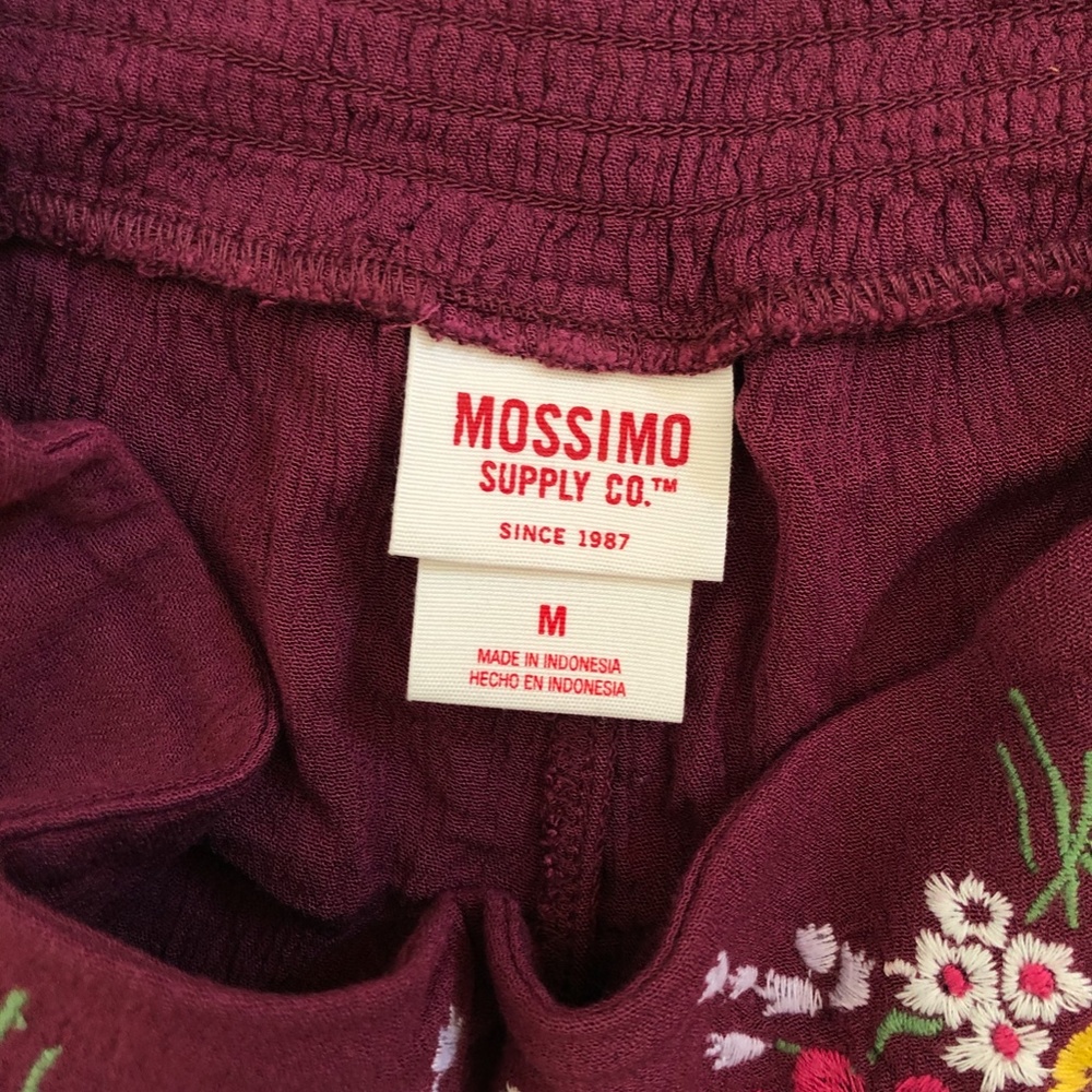 Flower Ruffle Shorts - Picture 2 of 3